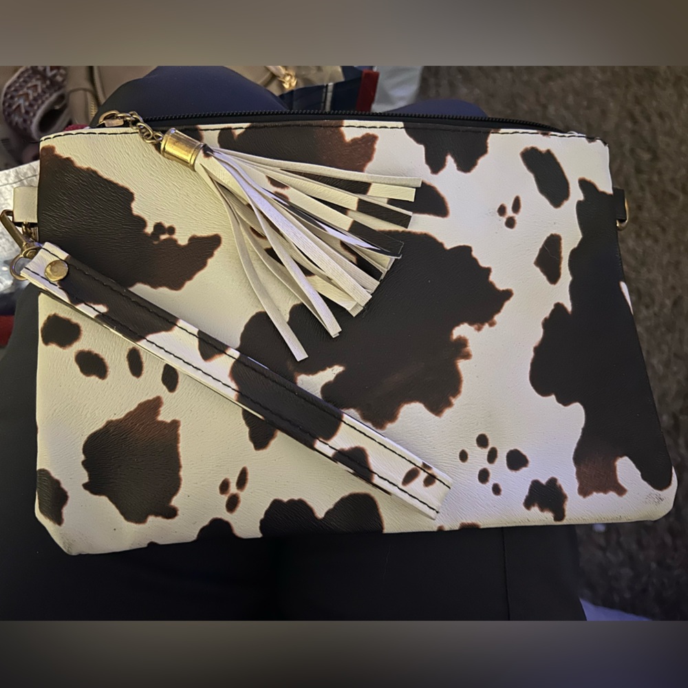 Zipper pouch with strap and Pom zipper